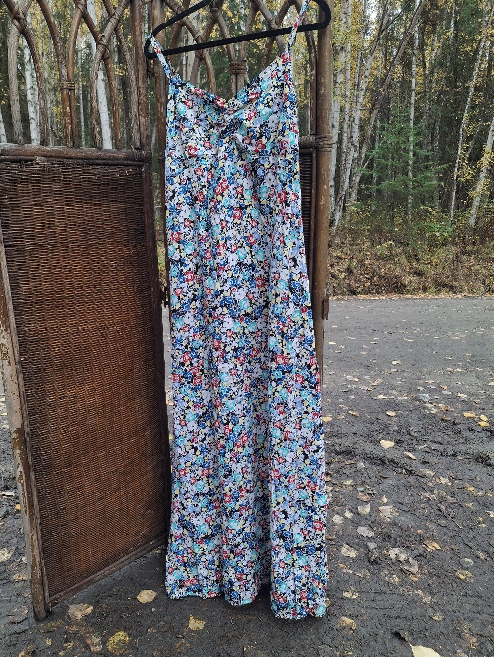🍀3/15 Indigo Floral Maxi Skirt in Blue, Red & White